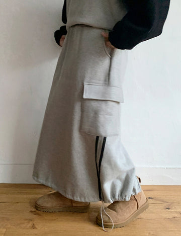 Dubs line brushed cargo long skirt